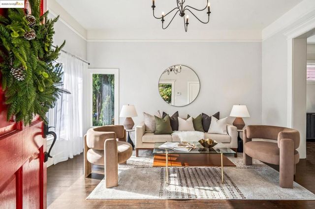 1054 54th St., Oakland, CA 94608