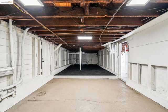 1054 54th St., Oakland, CA 94608