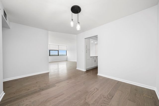 7234 W North Avenue 1806, Elmwood Park, IL 60707