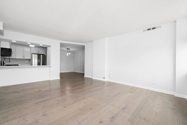 7234 W North Avenue 1806, Elmwood Park, IL 60707