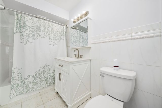7234 W North Avenue 1806, Elmwood Park, IL 60707