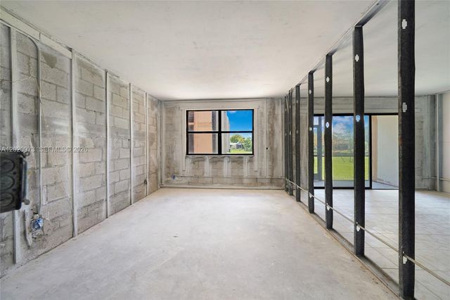 10466 Sunrise Lakes Blvd 107, Sunrise, FL 33322