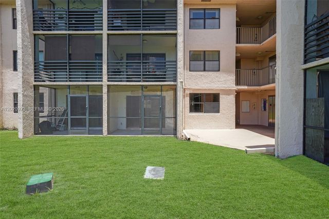 10466 Sunrise Lakes Blvd 107, Sunrise, FL 33322