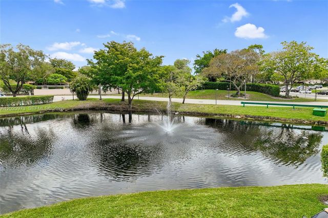 10466 Sunrise Lakes Blvd 107, Sunrise, FL 33322