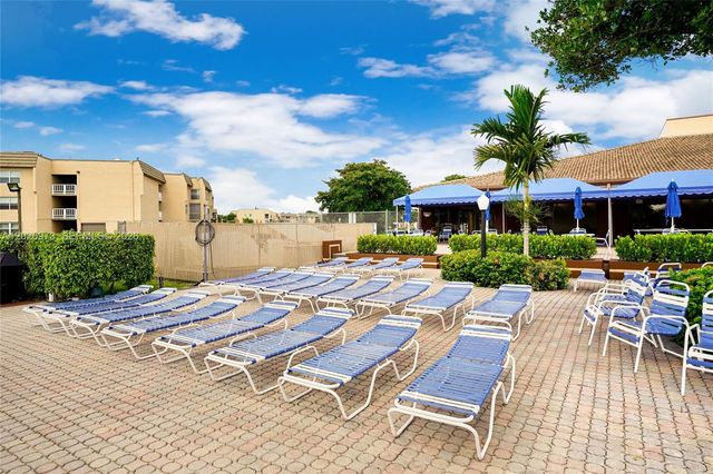10466 Sunrise Lakes Blvd 107, Sunrise, FL 33322