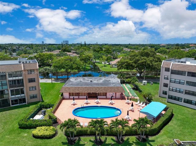 10466 Sunrise Lakes Blvd 107, Sunrise, FL 33322