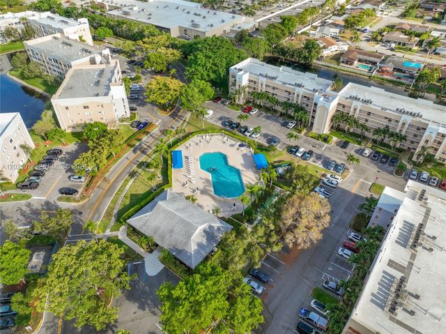 10466 Sunrise Lakes Blvd 107, Sunrise, FL 33322