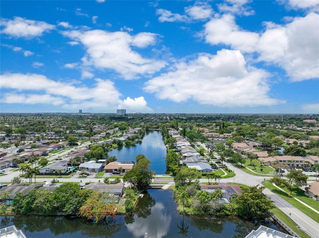 10466 Sunrise Lakes Blvd 107, Sunrise, FL 33322