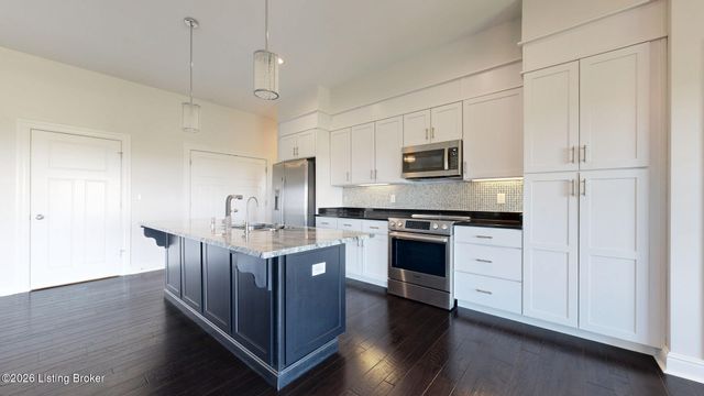 1409 Mockingbird Terrace Dr 403, Louisville, KY 40207