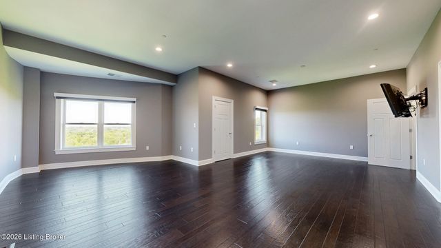 1409 Mockingbird Terrace Dr 403, Louisville, KY 40207