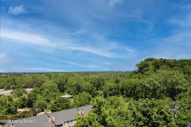 1409 Mockingbird Terrace Dr 403, Louisville, KY 40207