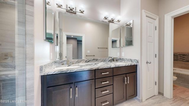1409 Mockingbird Terrace Dr 403, Louisville, KY 40207