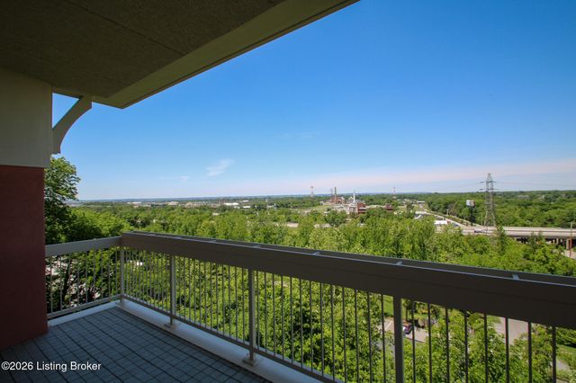 1409 Mockingbird Terrace Dr 403, Louisville, KY 40207