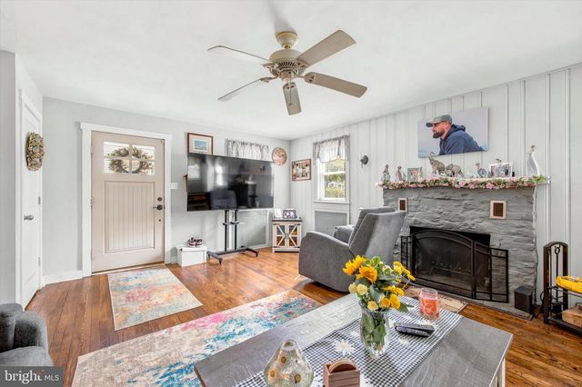 210 3RD AVE, Newtown Square, PA 19073