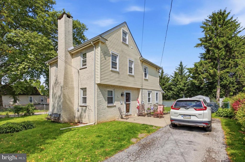 210 3RD AVE, Newtown Square, PA 19073