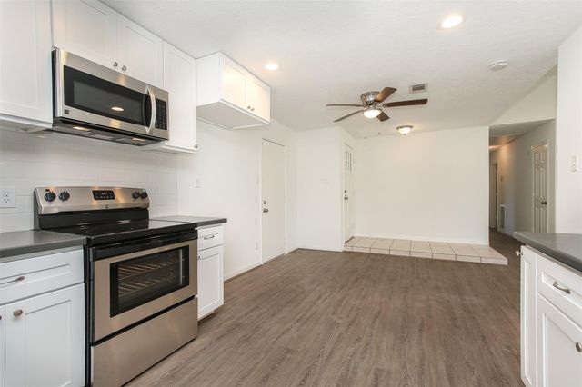9410 Dundalk Street, Spring, TX 77379