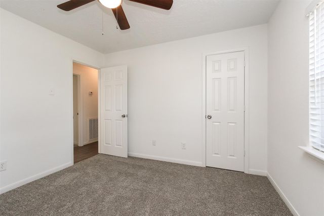 9410 Dundalk Street, Spring, TX 77379