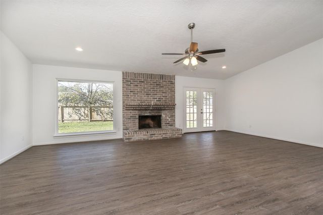 9410 Dundalk Street, Spring, TX 77379