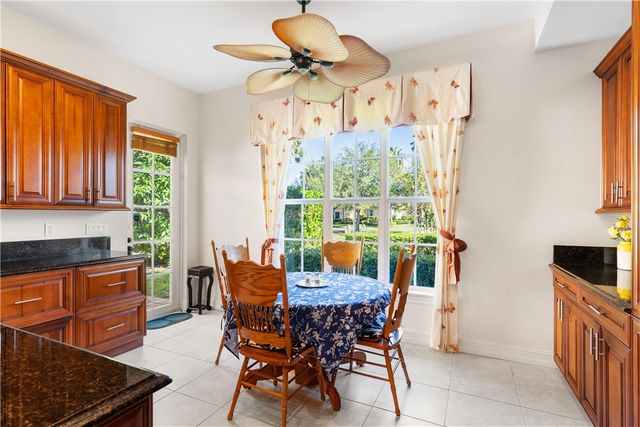 2802 Saint Barts Square, Vero Beach, FL 32967
