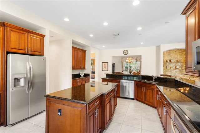 2802 Saint Barts Square, Vero Beach, FL 32967