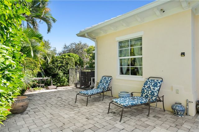 2802 Saint Barts Square, Vero Beach, FL 32967
