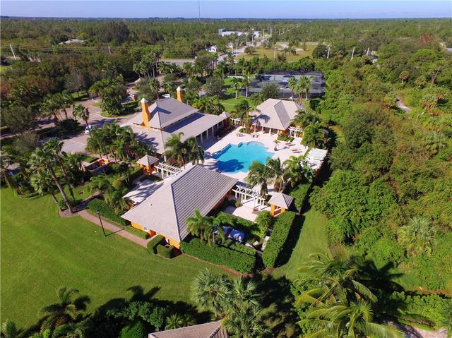 2802 Saint Barts Square, Vero Beach, FL 32967