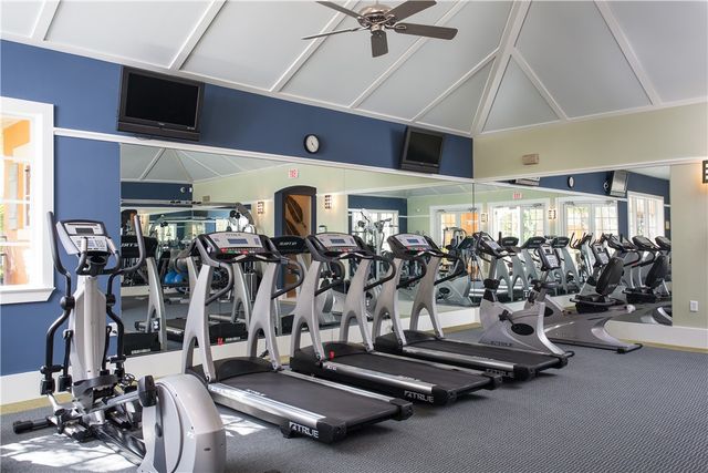 2802 Saint Barts Square, Vero Beach, FL 32967