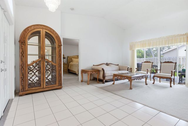 3800 NW 10th Street, Delray Beach, FL 33445