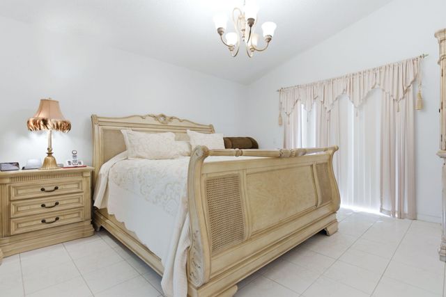 3800 NW 10th Street, Delray Beach, FL 33445