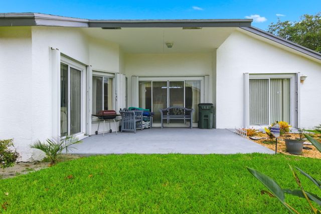3800 NW 10th Street, Delray Beach, FL 33445