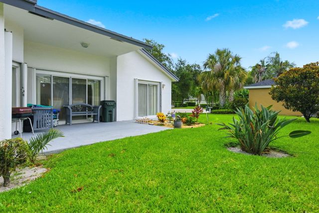 3800 NW 10th Street, Delray Beach, FL 33445