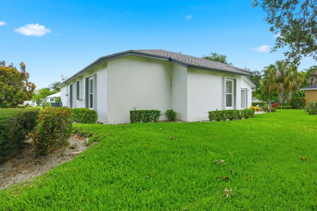 3800 NW 10th Street, Delray Beach, FL 33445