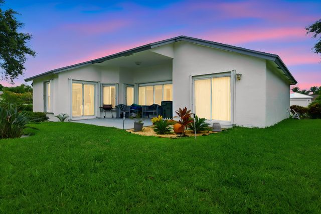 3800 NW 10th Street, Delray Beach, FL 33445