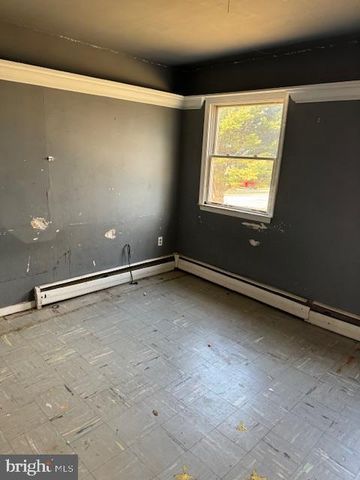 10818 1ST ST, Fairfax, VA 22030