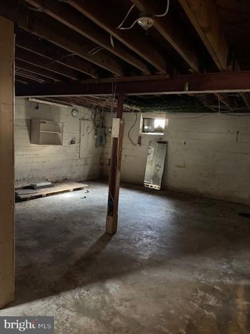 10818 1ST ST, Fairfax, VA 22030