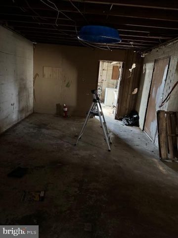 10818 1ST ST, Fairfax, VA 22030