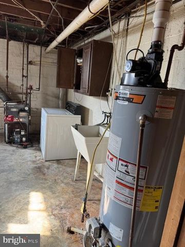 10818 1ST ST, Fairfax, VA 22030