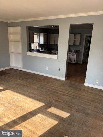 10818 1ST ST, Fairfax, VA 22030