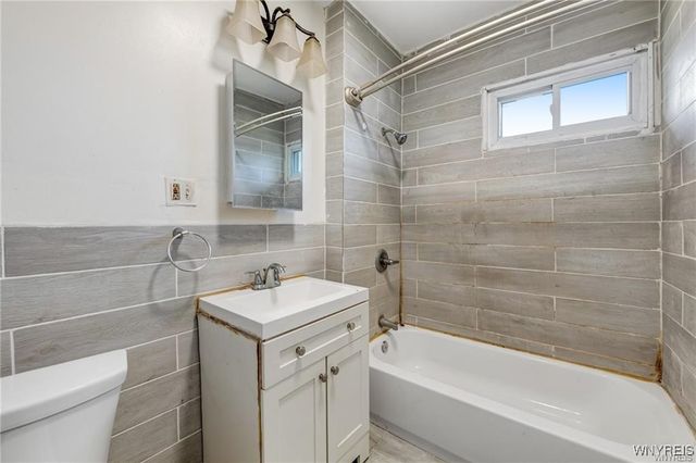 86 Shepard Street, Buffalo, NY 14212