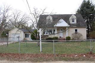 1354 Manor Lane, Bay Shore, NY 11706
