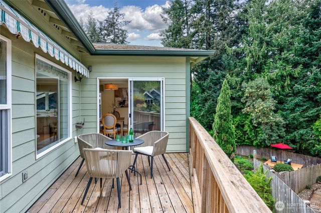 18575 Skog Court NE, Poulsbo, WA 98370