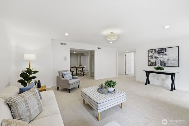 18575 Skog Court NE, Poulsbo, WA 98370