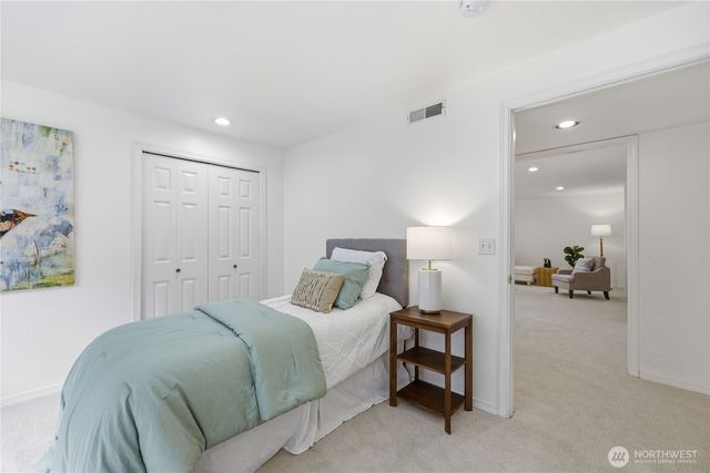 18575 Skog Court NE, Poulsbo, WA 98370