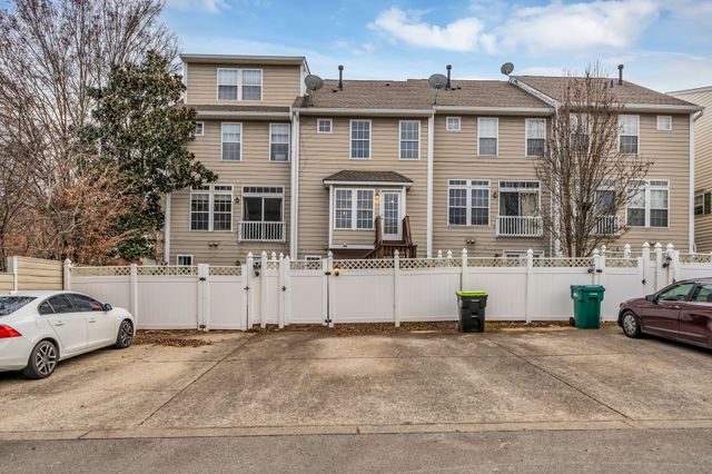 7717 Porter House Dr, Nashville, TN 37211