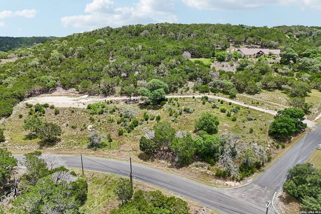 902 Saddlewood Blvd, Kerrville, TX 78028