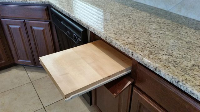 5627 W HUNTINGTON Drive, Laveen, AZ 85339