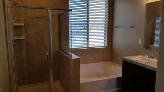 5627 W HUNTINGTON Drive, Laveen, AZ 85339