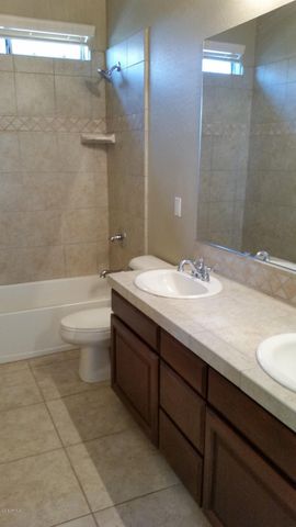 5627 W HUNTINGTON Drive, Laveen, AZ 85339