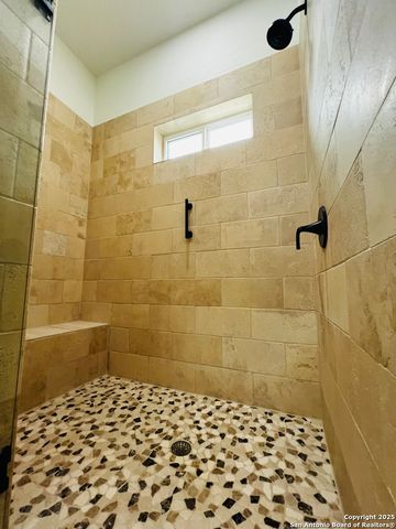 708 Taylor Dr, Horseshoe Bay, TX 78657