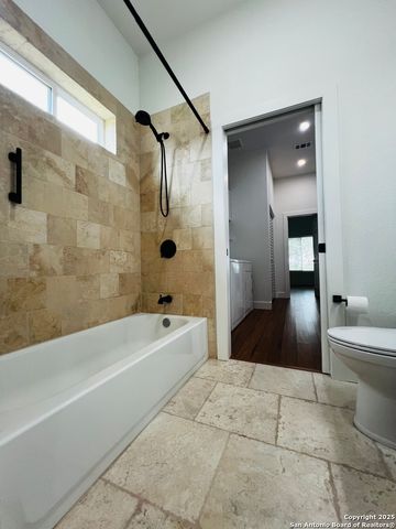 708 Taylor Dr, Horseshoe Bay, TX 78657